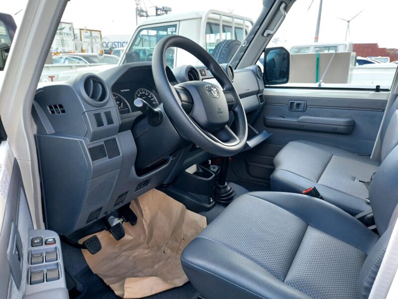 LAND CRUISER