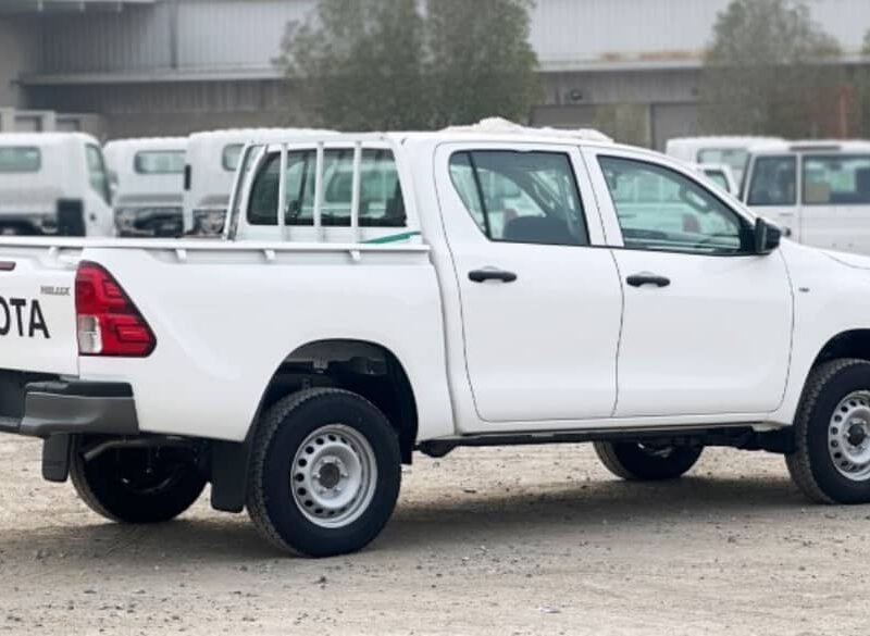 TOYOTA HILUX 2.4L Country TURBO ABS P.WIND, C.LOCK MT